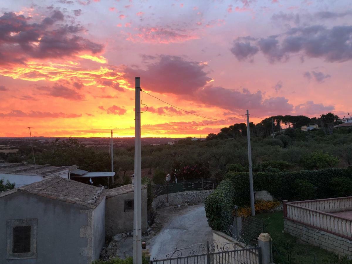 Casa Vacanza Passiflora Villa Noto Exteriör bild